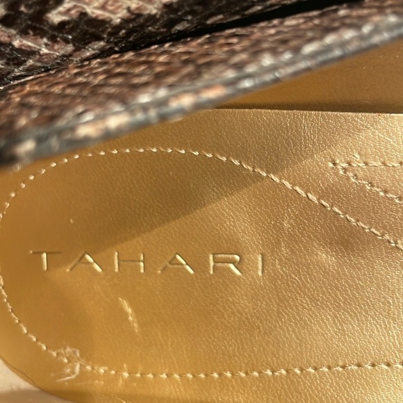 Tahari Brown Snakeskin Flats with patent leather Buckle Size 9M - Picture 3 of 6